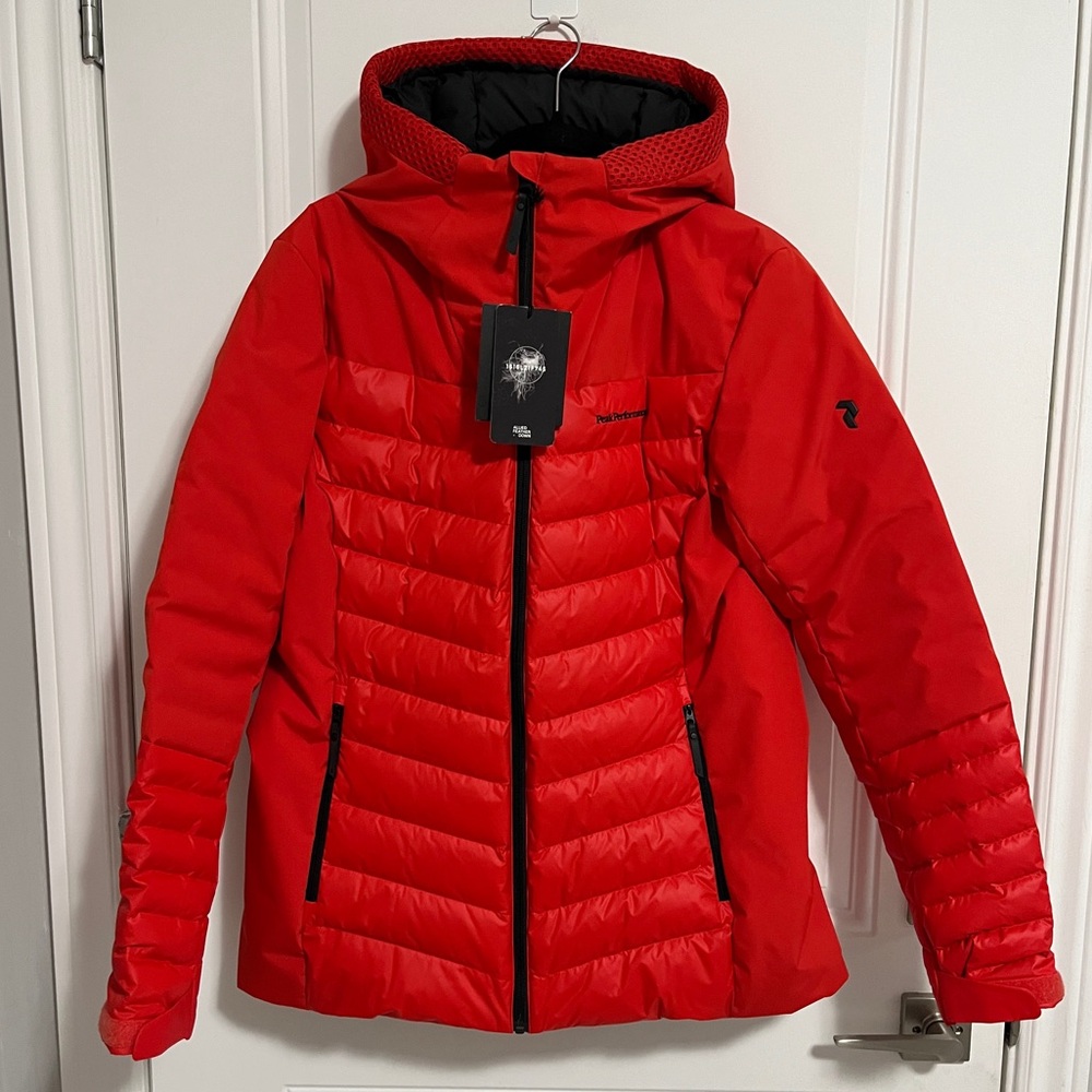 NWT - Peak Performance Women's Blackfire Down Ski Jacket - Size XL
